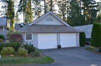 Building Photo - Cozy 2-Bedroom, 2-Bathroom Single-Family H...