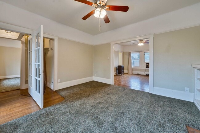 Building Photo - Charming Midtown 1-Bedroom Apartment with ...