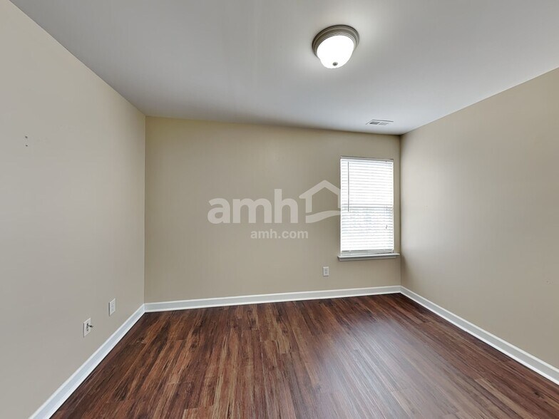 Building Photo - 8539 Suttonview Dr