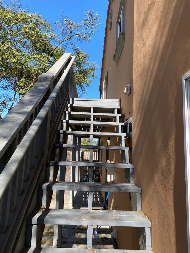 Building Photo - 6636 Del Playa Dr