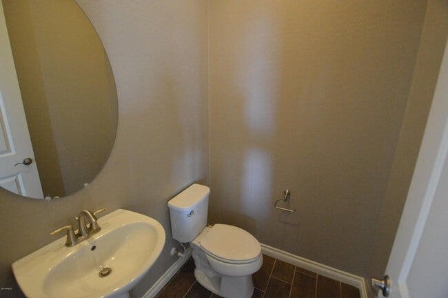 Building Photo - 151 E Havasu Pl