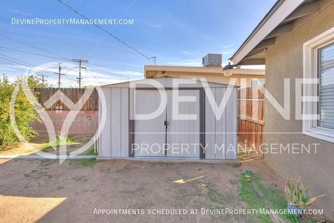 Building Photo - 15044 Redondo Dr