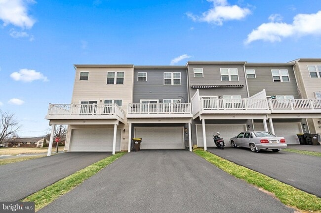 Building Photo - 168 Bishop Wy