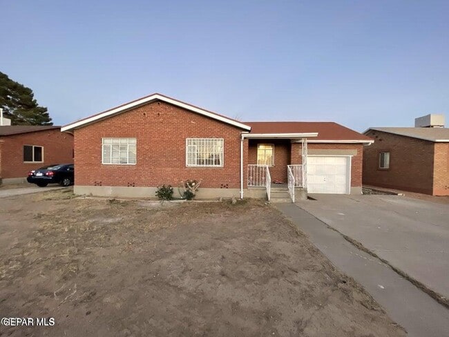 Building Photo - 316 Barcelona Dr