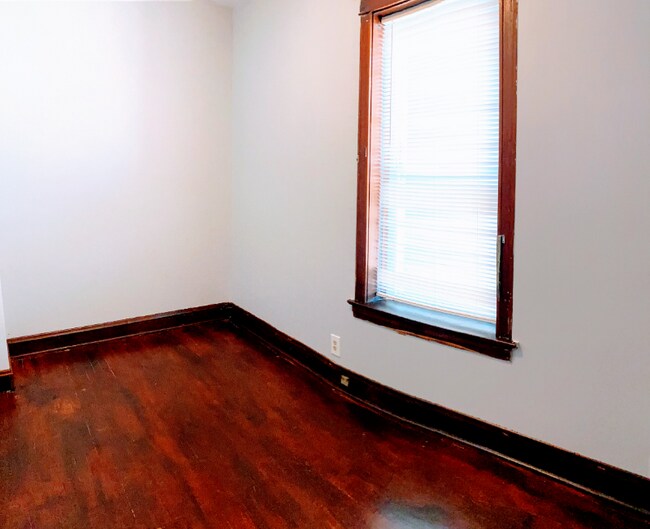 Building Photo - 3325 S Emerald Ave