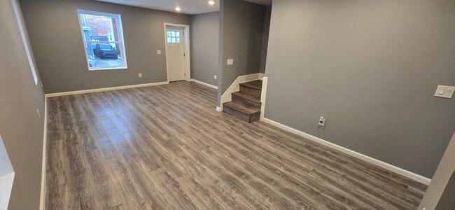 Building Photo - 46 Capitol St