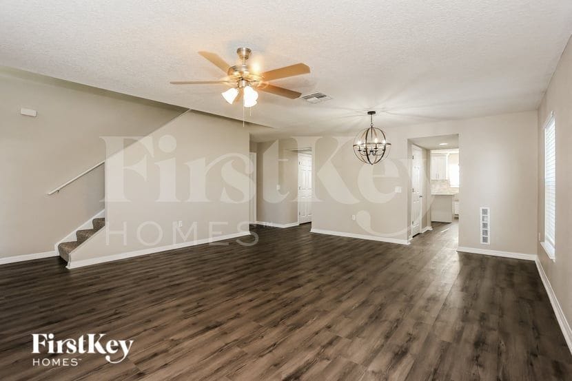 Building Photo - 76291 Longleaf Loop