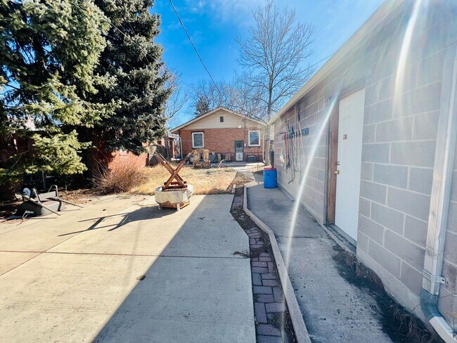 Building Photo - $0 DEPOSIT OPTION! ROSEDALE SUBDIVISION, CHARMING BRICK RANCH, PARTIALLY FINISHED BASMENT, 3 BED,...