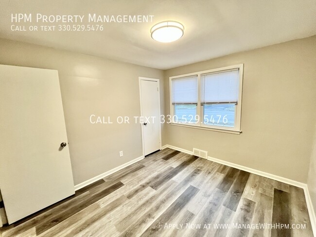 Building Photo - Remodeled two-bedroom apartment. First mon...