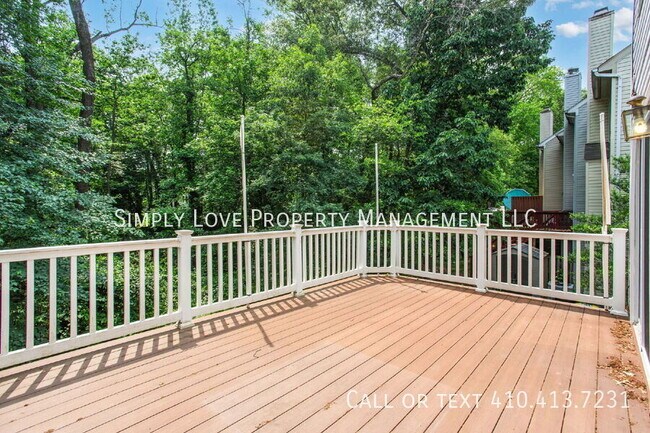 Building Photo - 2252 Commissary Cir