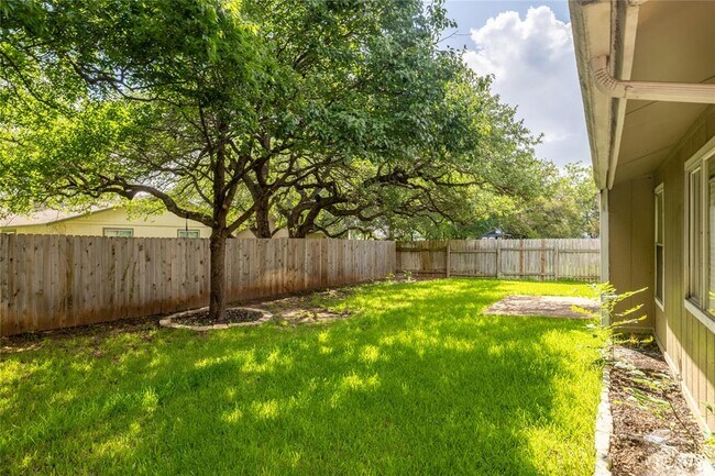 Building Photo - 4104 Harcourt Dr