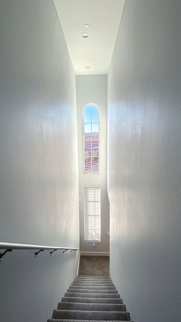 Building Photo - Spectacular 3 Bedroom Townhouse in Gate Community Near Sky Canyon and Centennial! Strip Views!