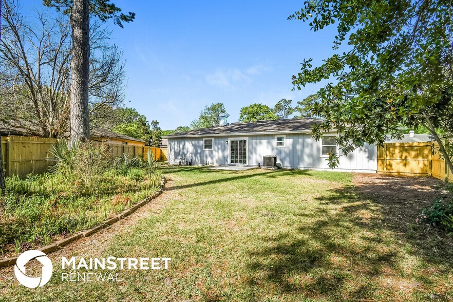 Building Photo - 2419 Winterwood Cir E