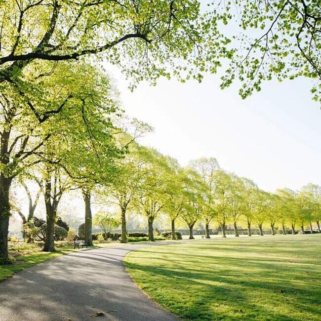 Building Photo - The perfect haven - 4Bedrooms / 2.5Bath family home at Orlando!