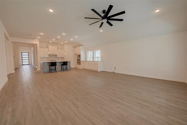 Building Photo - 4826 Joplin St