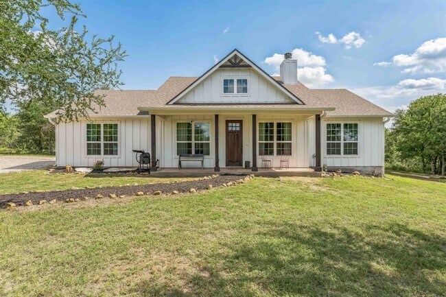 Primary Photo - 2720 Co Rd 466