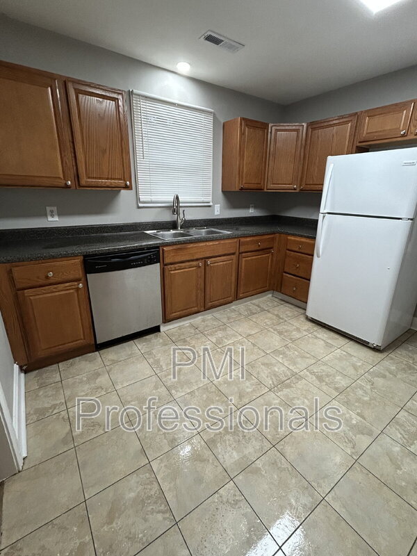 Building Photo - 2905 Ironwood Dr