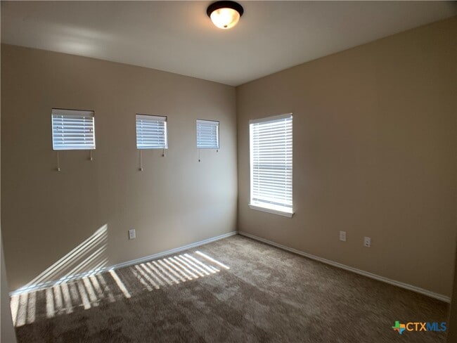 Building Photo - 1140 Brown Rock Dr