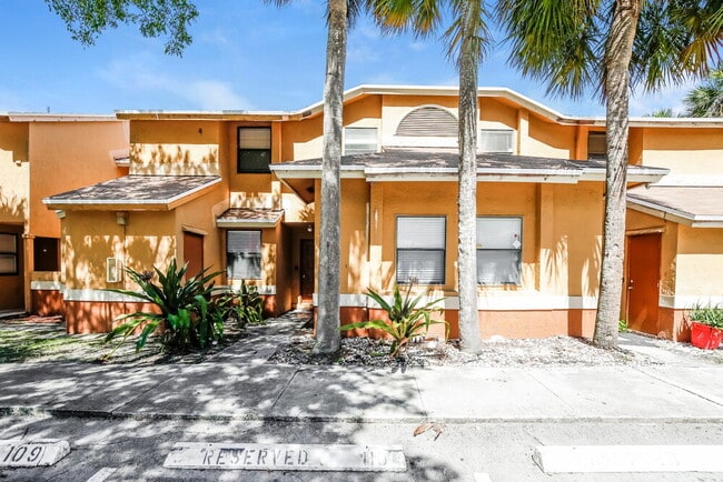 Building Photo - 2531 NW 56th Ave