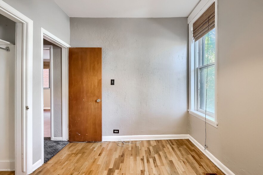 Building Photo - 2136 W 28th Ave