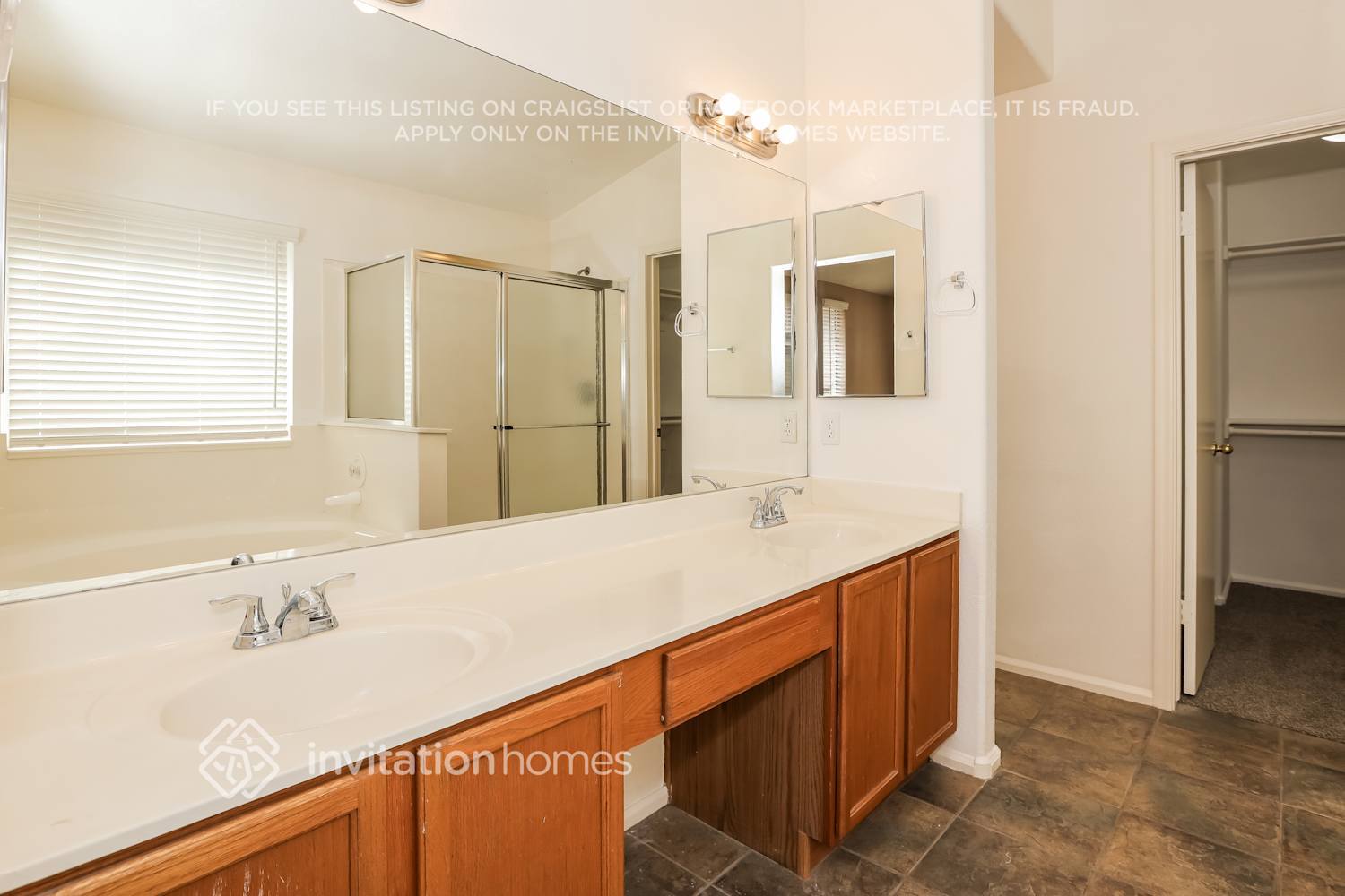 Building Photo - 2626 S 156th Ave