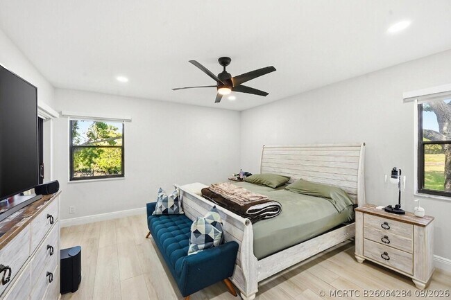 Building Photo - 10775 Waterberry Dr