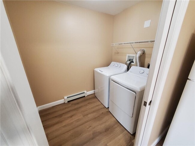 Building Photo - 35 Mapleville Main