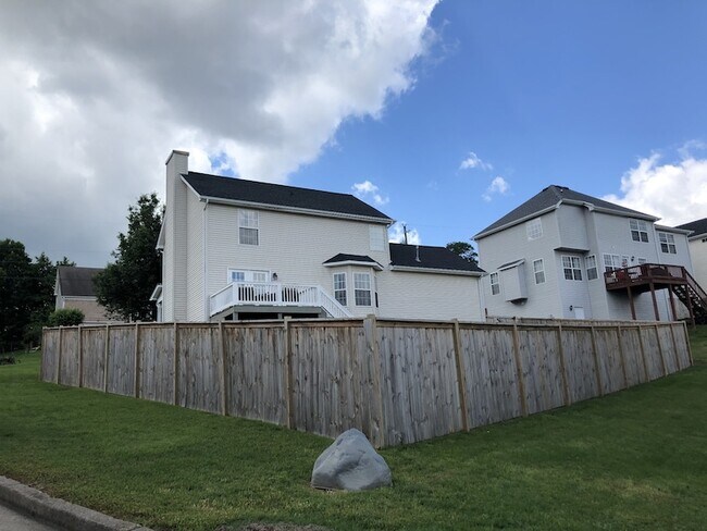 Building Photo - 800 Tintern Abbott Ct