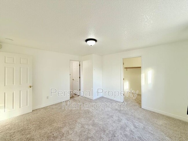 Building Photo - 13001 NE 89th St