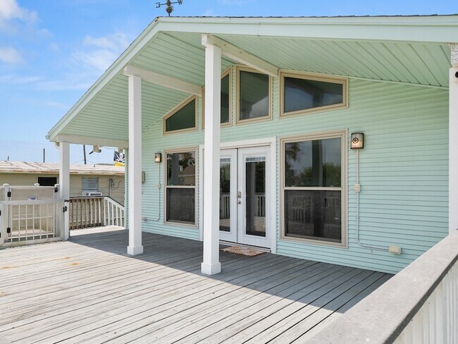 Building Photo - 4014 Kent Dr