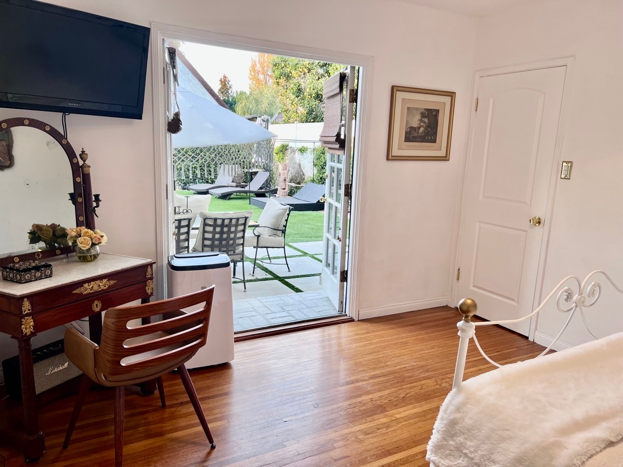 Building Photo - 219 Winchester Ave