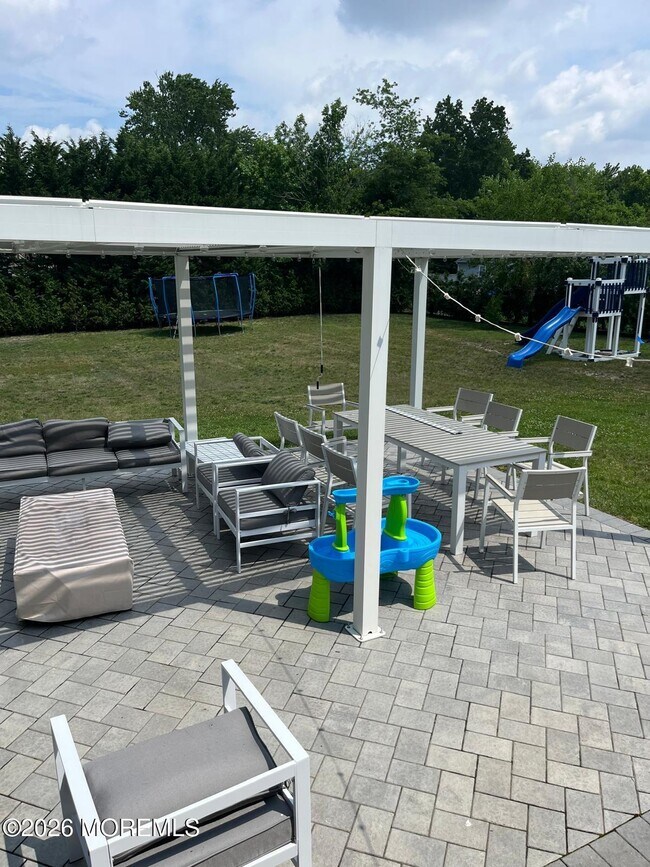 Building Photo - 1 Michaels Ct