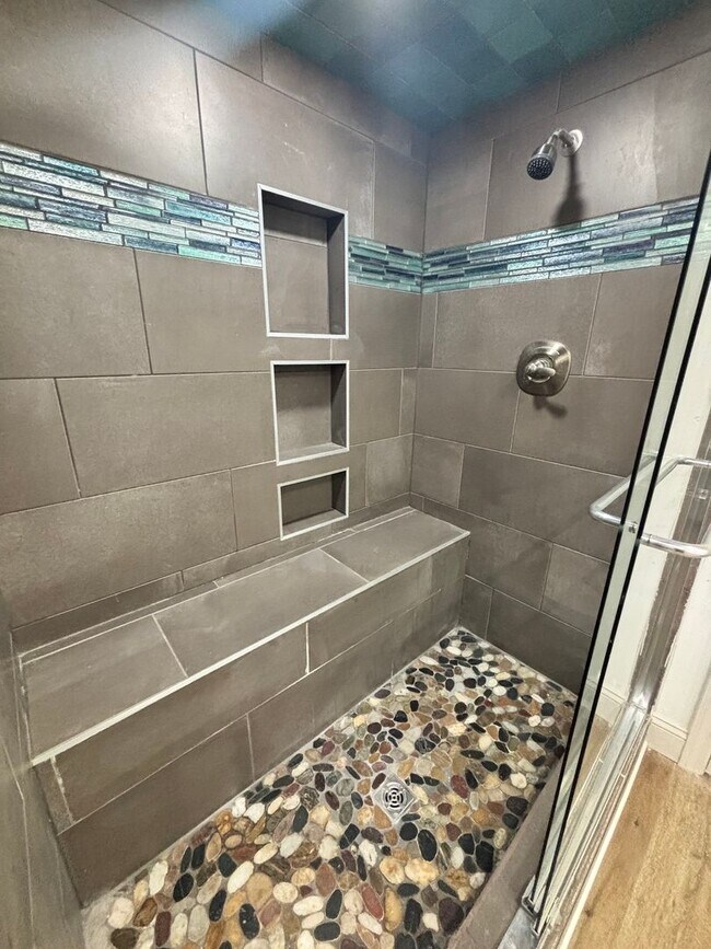 Building Photo - Newly Remodeled 3bd/1bth!!