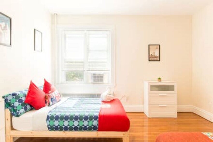 Building Photo - 16 Euston St