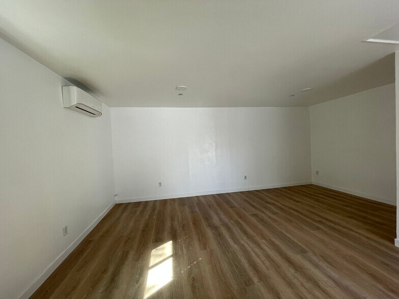 Building Photo - 14788 Polk St