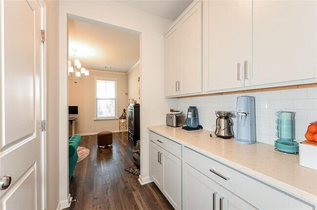 Building Photo - 4245 Grandview Pointe Wy