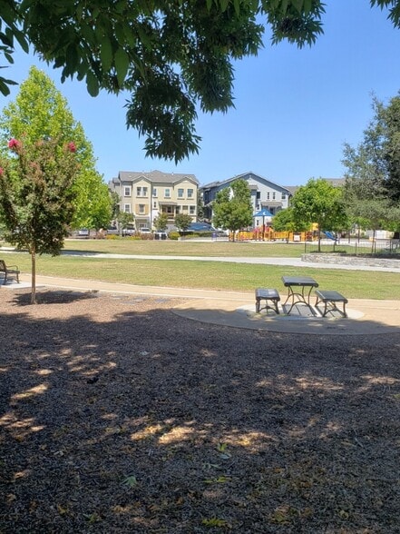 Building Photo - 1319 De Altura Common