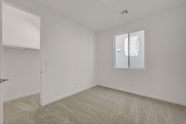 Building Photo - 8484 W Agate Ave