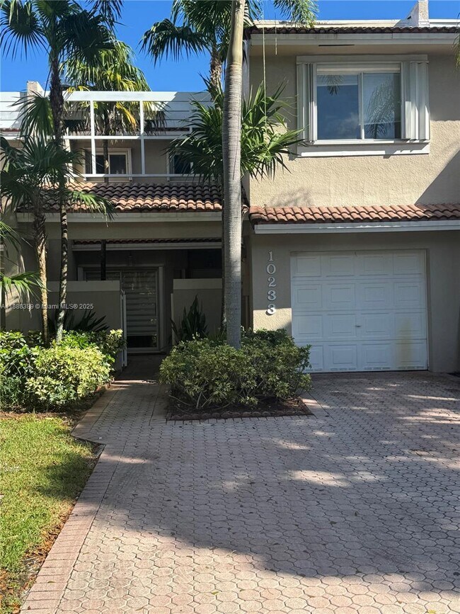 Primary Photo - 10233 NW 52nd Ln