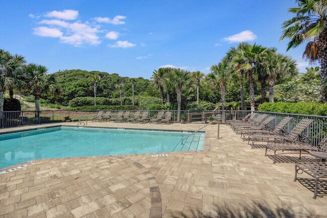 Building Photo - Amelia Island Ocean Front Condo