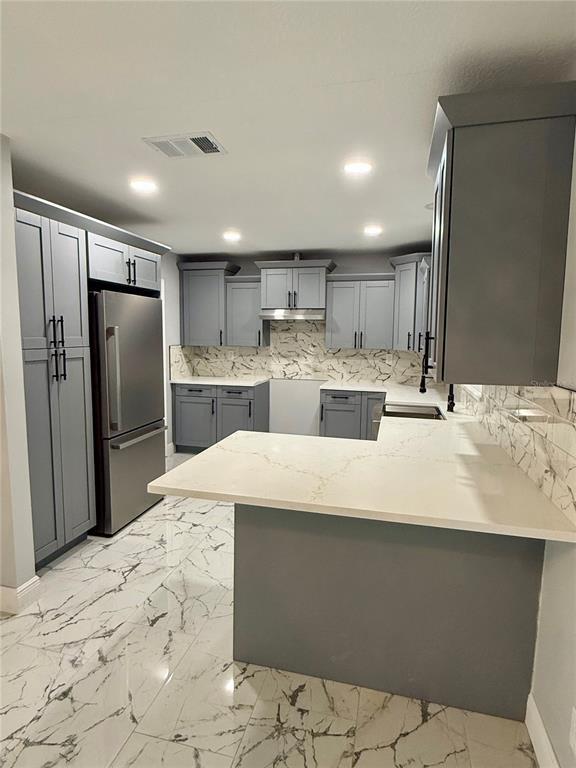 Building Photo - 7102 Carmel Ave