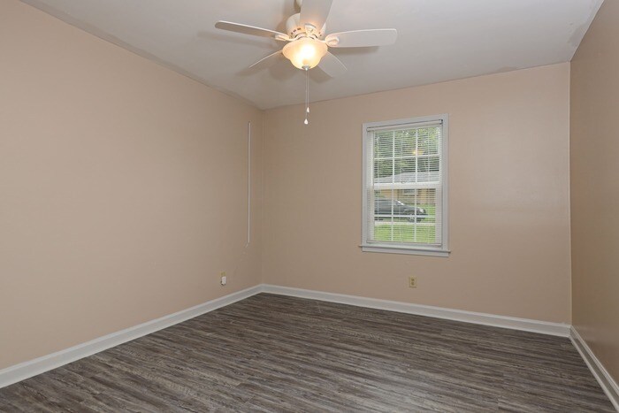 Building Photo - 5817 Carriage Brook Rd