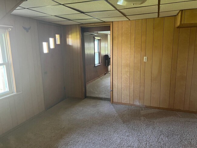 Building Photo - Spacious 2 bedroom house in Penn Hills!!!