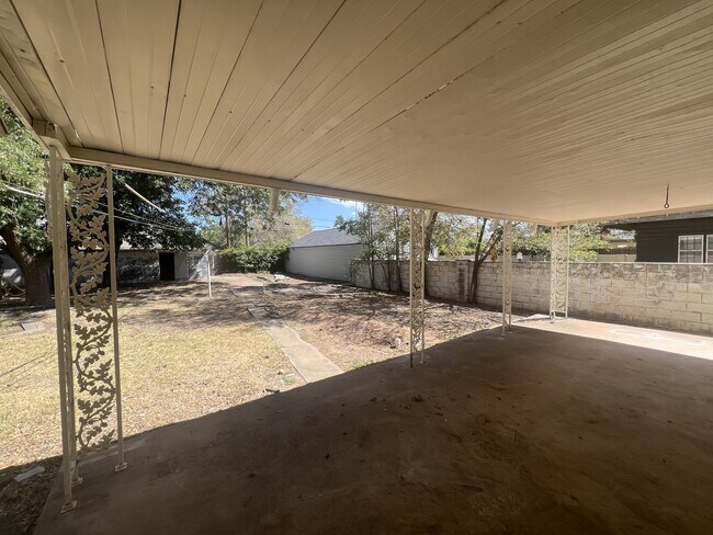 Building Photo - 2514 24th St