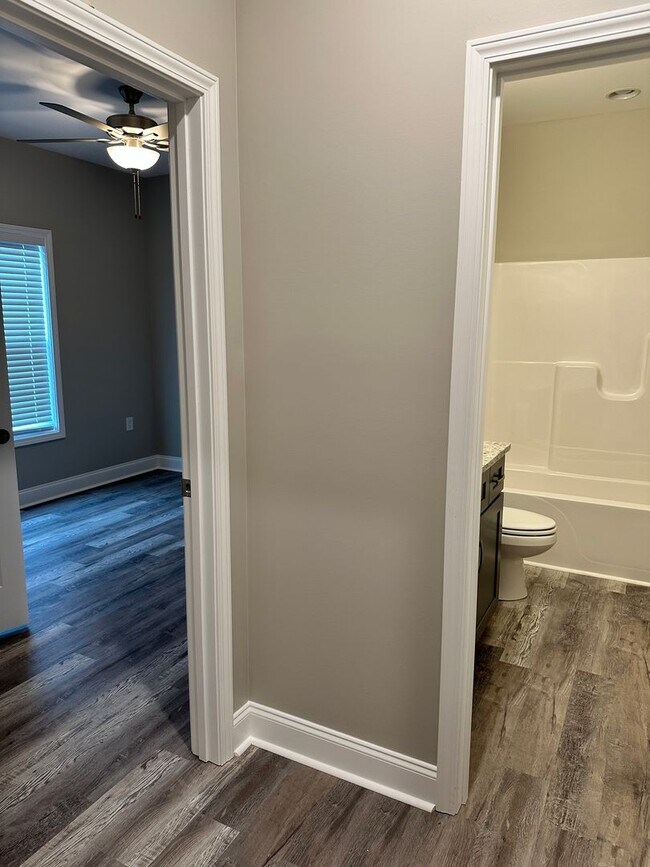 Building Photo - 2760 Cedrus Ave