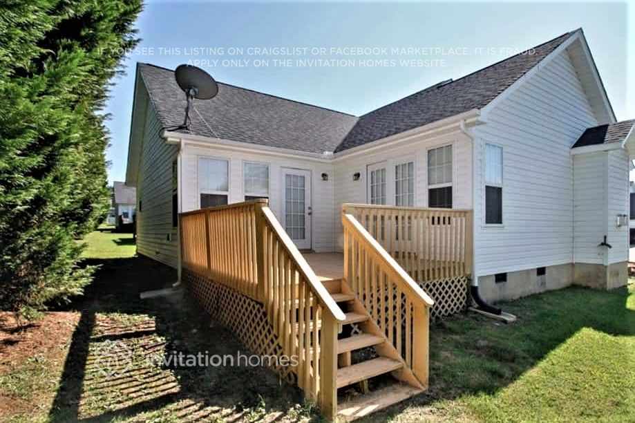Building Photo - 5743 Heron Point Pl SW