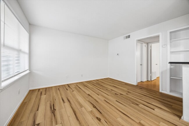 Building Photo - 2206 Mason St