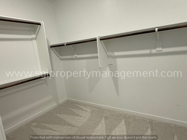 Building Photo - 644 S Heron Ln
