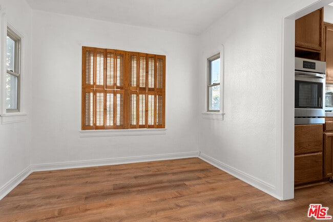 Building Photo - 1114 S Ramona St