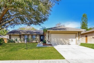 Building Photo - 818 Tarawood Ln